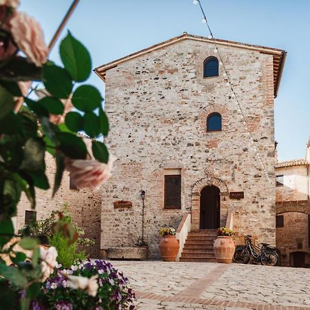 Borgo Petroro Hotell Todi Eksteriør bilde